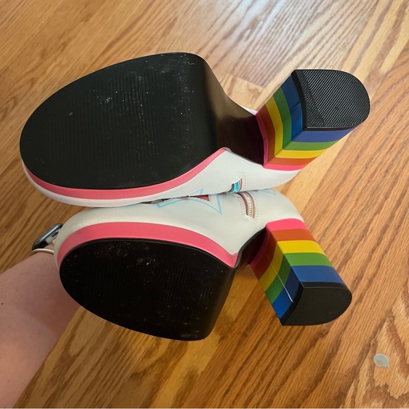 Pink Cheer Bear Care Bears Shoes Ankle Boots 80s Retro Boots Size 6 Pride - Picture 10 of 12